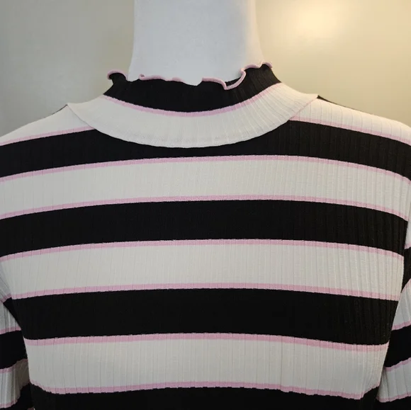 Juicy Couture Striped Black and White Women's Top Size XL New With Tags - Picture 2 of 14